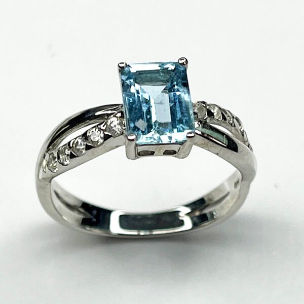 Bague Argent 925 – Modèle Éclat Pavé (Aigue-marine, Rubis, Saphir)