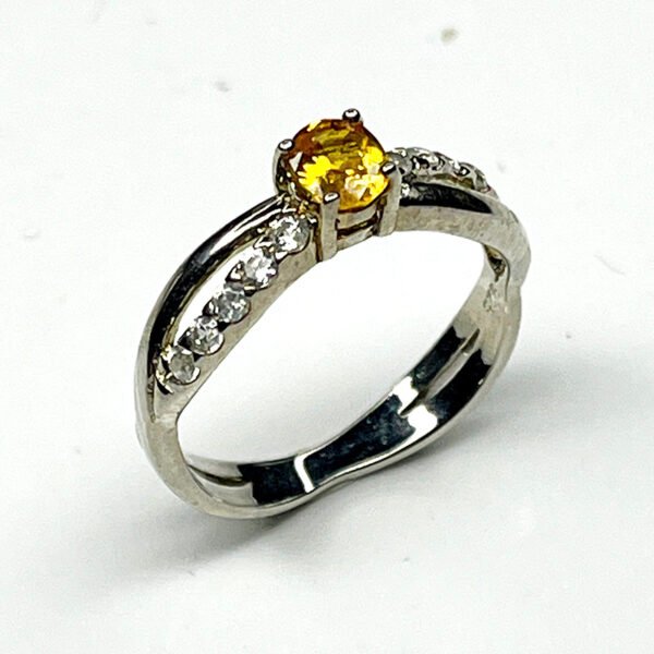 925 silver yellow sapphire ring with sparkling zircon details