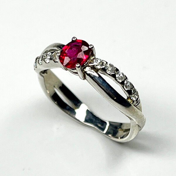 925 silver ruby ring with sparkling zircon details
