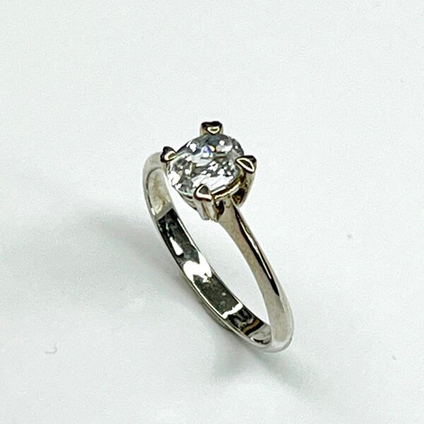 Bague argent 925 modèle cœur avec pierre naturelle saphir blanc taille 53.75