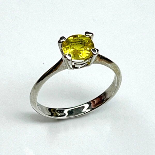 Bague argent 925 modèle cœur avec pierre naturelle saphir jaune taille 53