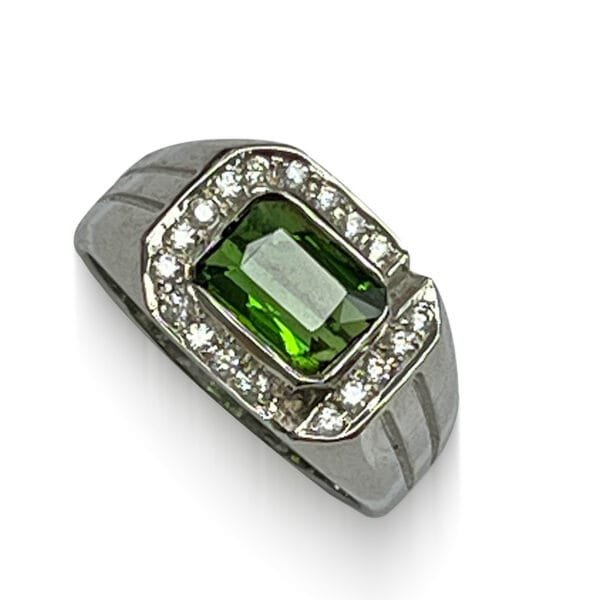 Bague homme moderne en argent 925 avec tourmaline verte et pavage zircon blanc naturel
