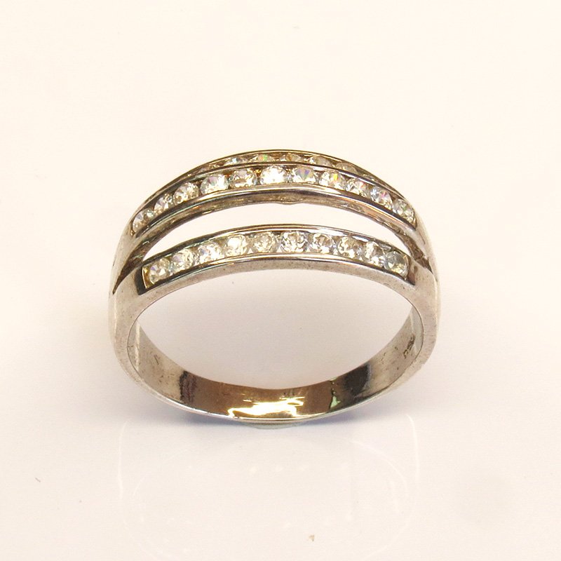 Bague Lignes de Lumière en argent sterling 925 sertie de multiples zircons blancs naturels