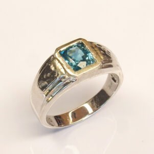 Bague Azur Martelé en argent sterling 925 avec zircon bleu du Cambodge