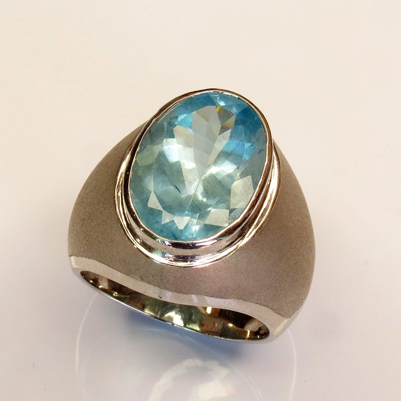 Aigue-marine naturelle 9 ct sertie sur bague massive en argent 925 – Boréal