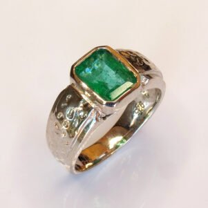 Bague Héritage en argent sterling 925 avec émeraude naturelle rectangulaire, style chevalière vintage