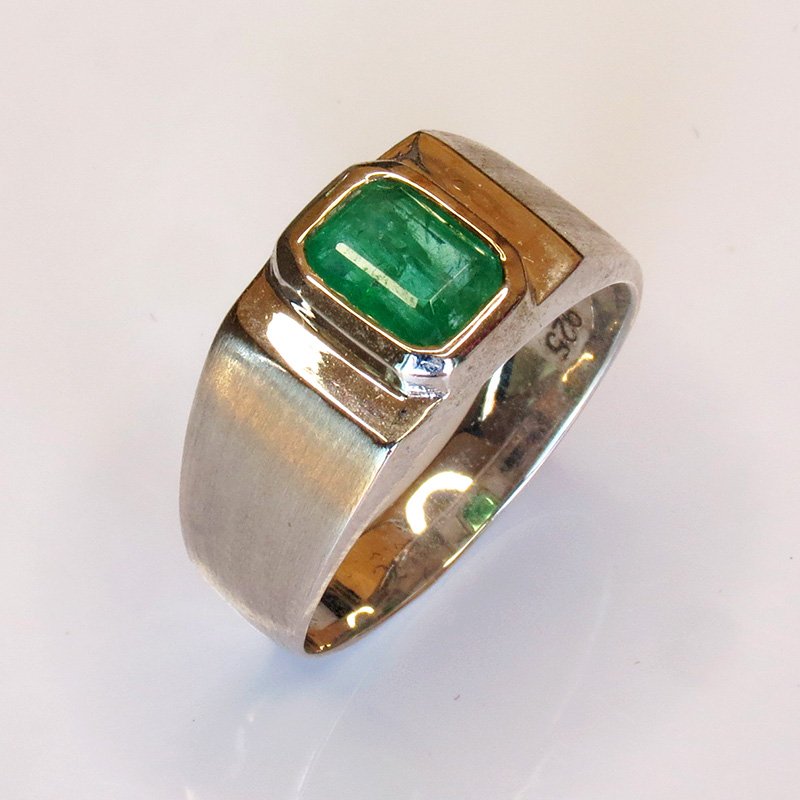 Chevalière argent 925 “Noble” sertie d’une émeraude naturelle verte, serti clos, taille 61