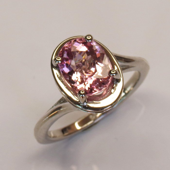 Bague Rose Cristal avec pierre rose naturelle et monture fine en argent 925