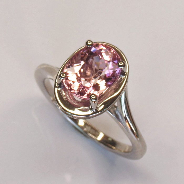 Bague Rose Cristal en argent sterling 925 avec tourmaline rose ovale 2 ct