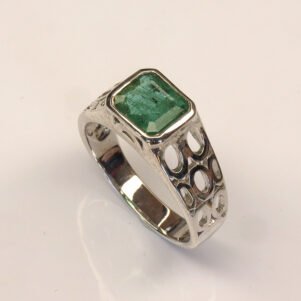 Bague Temple Vert en argent sterling 925 avec émeraude naturelle d’environ 2 ct