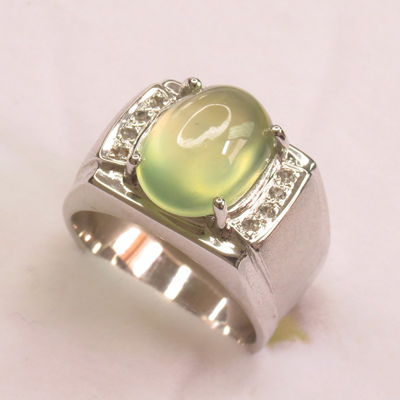 Bague préhnite naturelle 4 ct argent 925 taille 60, détail du cabochon
