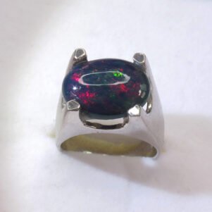 Bague opale noire naturelle Welo 5 ct argent 925 taille 61, détail du cabochon